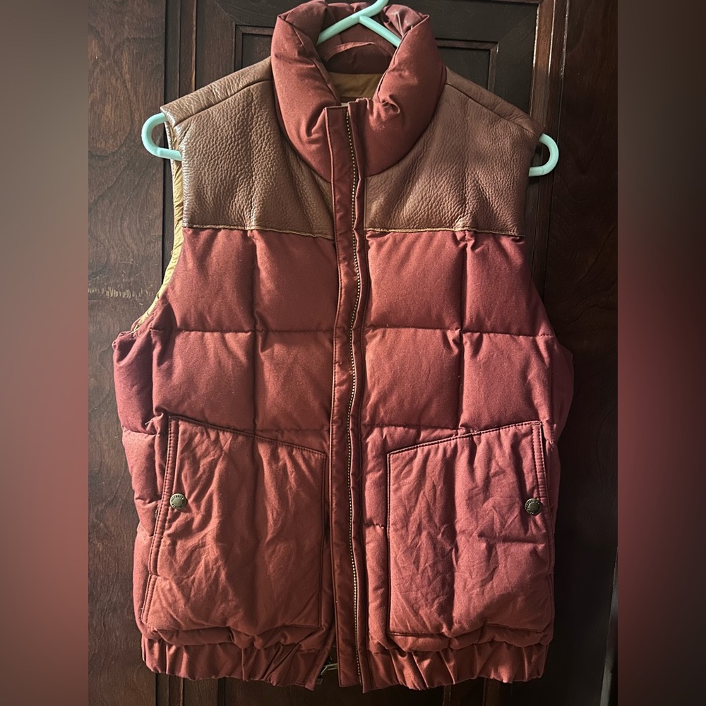 Filson Cascade Down Women’s 2-Tone Puffer Vest SMALL